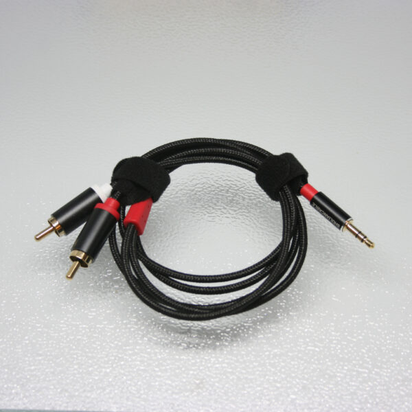 Cable para salida de auxiliar RCA de consola a 1/8 estéreo